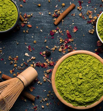 Authentieke Japanse matcha vergeleken met white-label matcha producten